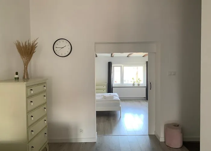 W Gdyni U Podnoza Kamiennej Gory *